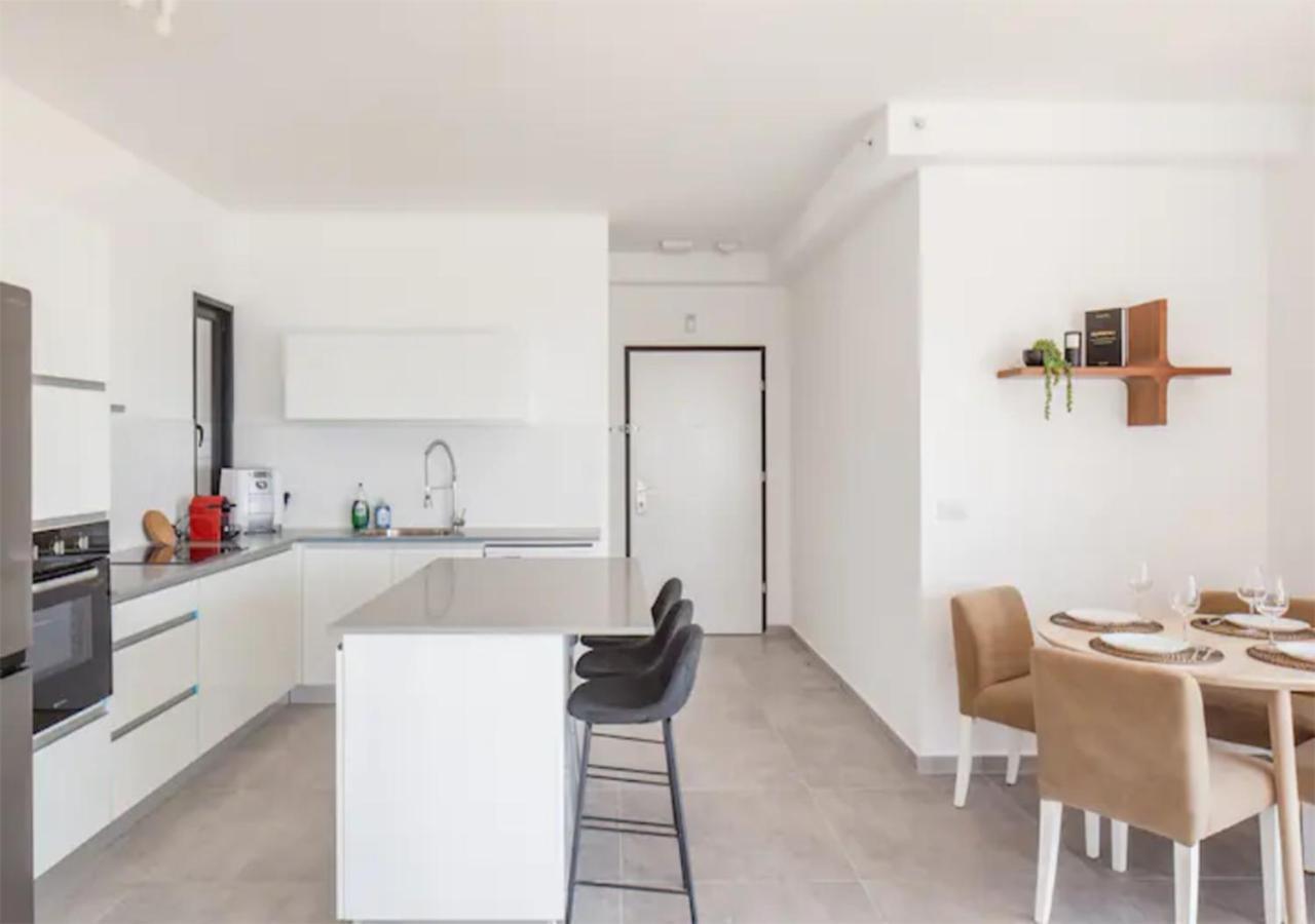 O&O Group- Magical 4Br Apt With Panoramic Sea View Bat Yam Buitenkant foto