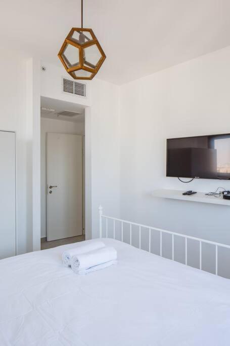 O&O Group- Magical 4Br Apt With Panoramic Sea View Bat Yam Buitenkant foto